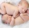 双胞胎宝宝怎么睡？这样做既省钱又安全